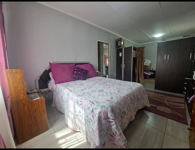 2 BEDROOM HOUSE FOR SALE IN VANDERBIJLPARK SE 1
